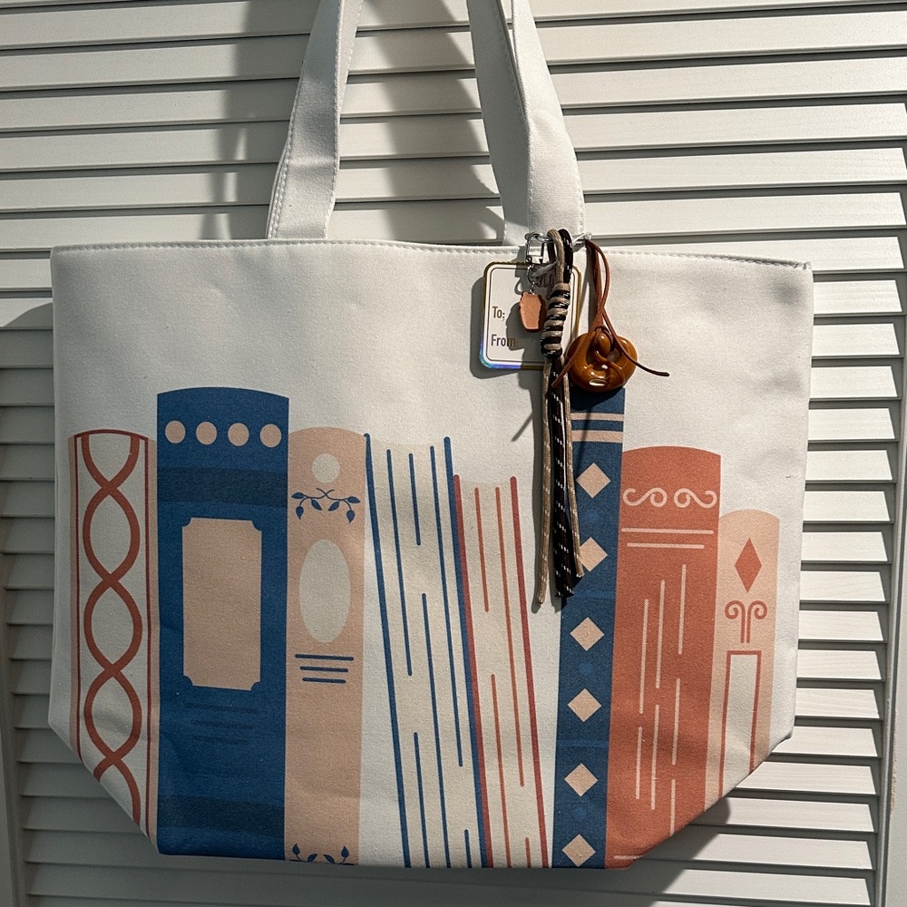 NWT Gloss & Glo Ex-Large Canvas Tote for your favorite Student or Teacher.